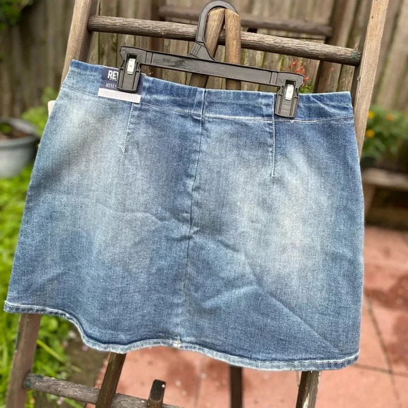 NWT Rewash Full Front Zip Denim Jean Mini Skirt Women's Size 11 Vintage - Picture 3 of 10